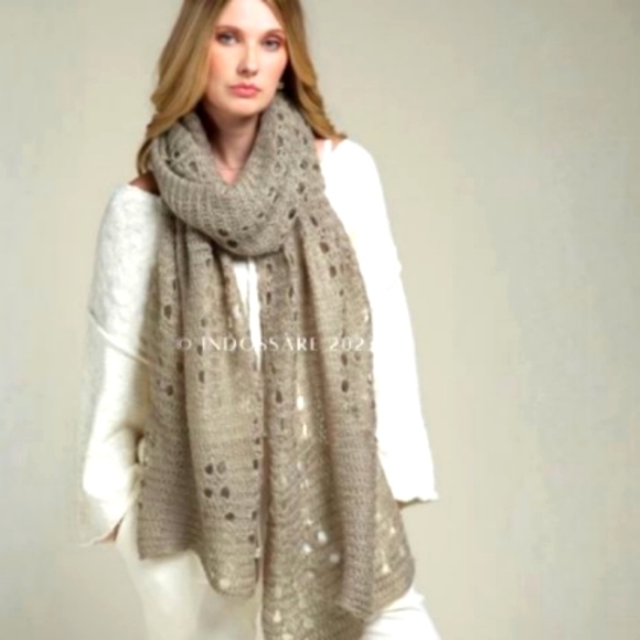 Macchia di Ruggine Accessories - 4/$20 NWT Macchia di Ruggine Taupe scarf